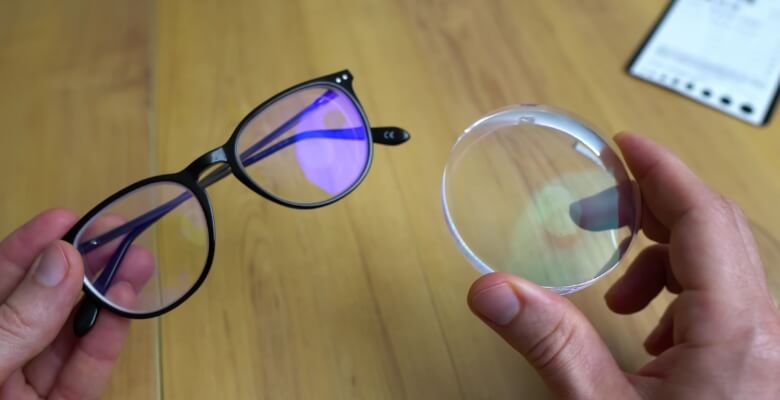 What is a Plastic Eyeglass Lens