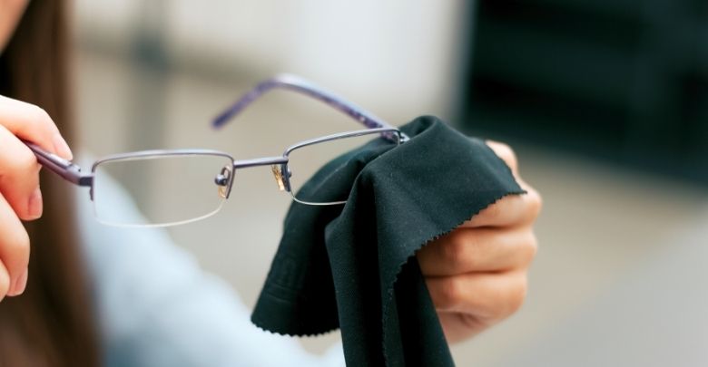 Common Mistakes to Avoid When Cleaning Your Glasses