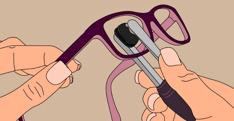 How to Clean Prescription Glasses Without Causing Scratches