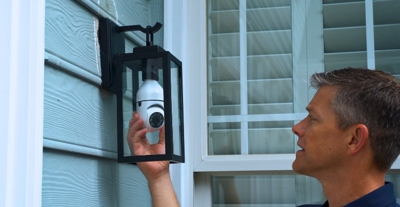 Can CCTV Bulb Cameras Replace Traditional Security Systems