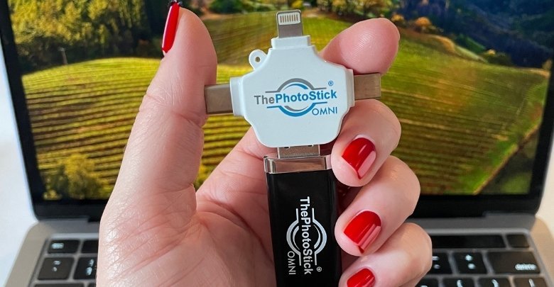 Common Types of Devices That Can Be Used With Photo Sticks