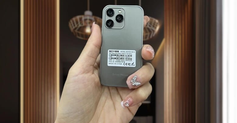 First Impressions & Design of MiniPhoneX