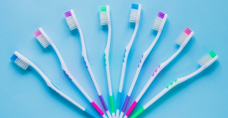 How to Pick the Right Toothbrush?