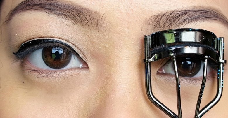 Can Daily Use of Heated Curlers Weaken Eyelashes?