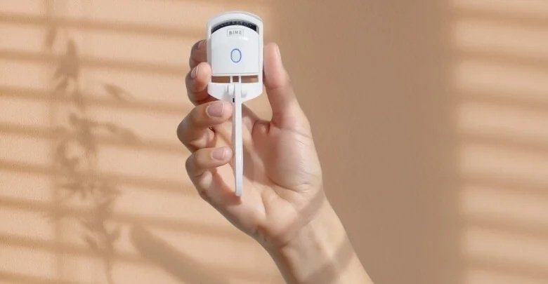 How Do Heated Eyelash Curlers Work?