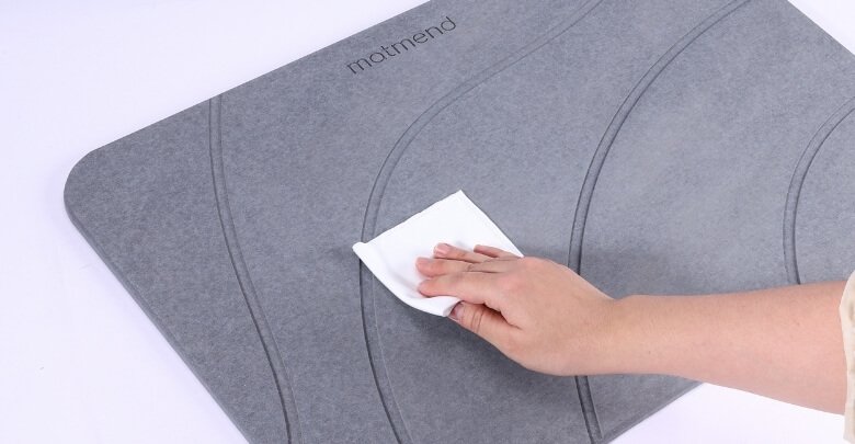 How Often Should You Wash and Dry Your Bath Mat