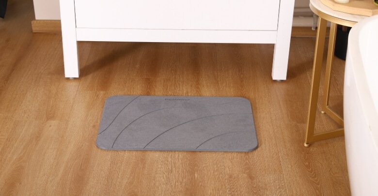 Signs That a Microfiber Bath Mat Is Dry and Ready to Use Again