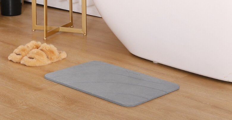 Why Fast-Drying Bath Mat Material Matters